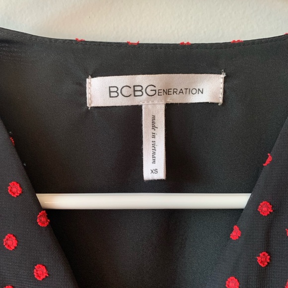 Polka Dot BCBG wrap dress - Picture 3 of 4